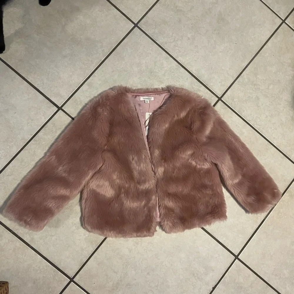 Pink Fur coat - Picture 3 of 10